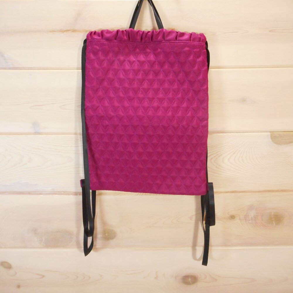 Fabletics Raspberry Quilted Cinch Drawstring Backpack Workout Gym Bag - Picture 2 of 10